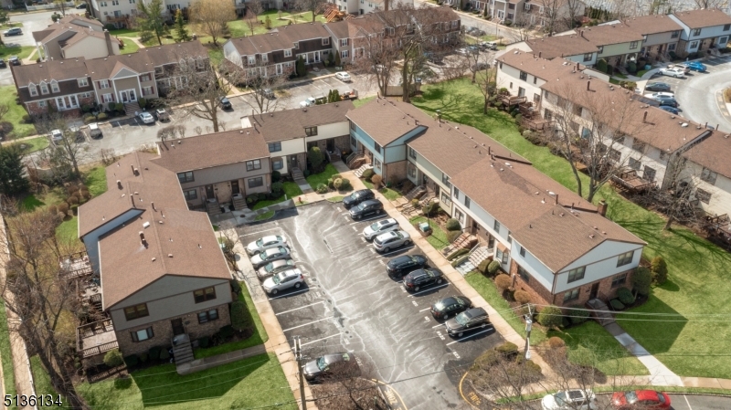 144 Highview Dr