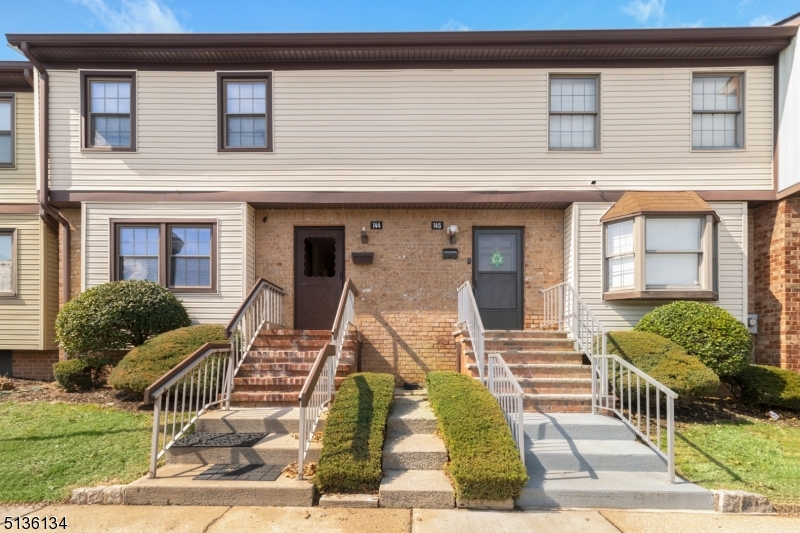 144 Highview Dr