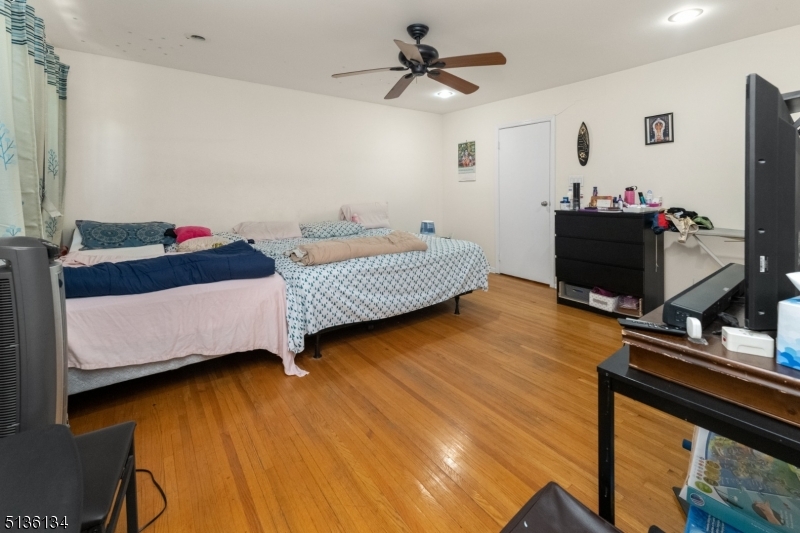 144 Highview Dr