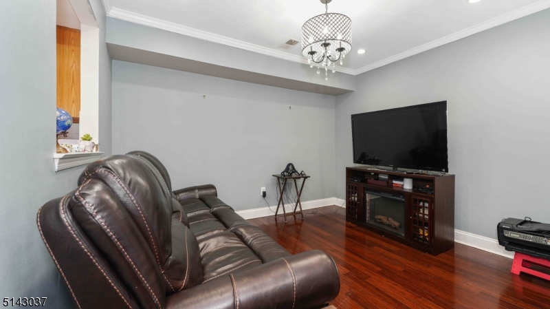 2 Gerald Ct