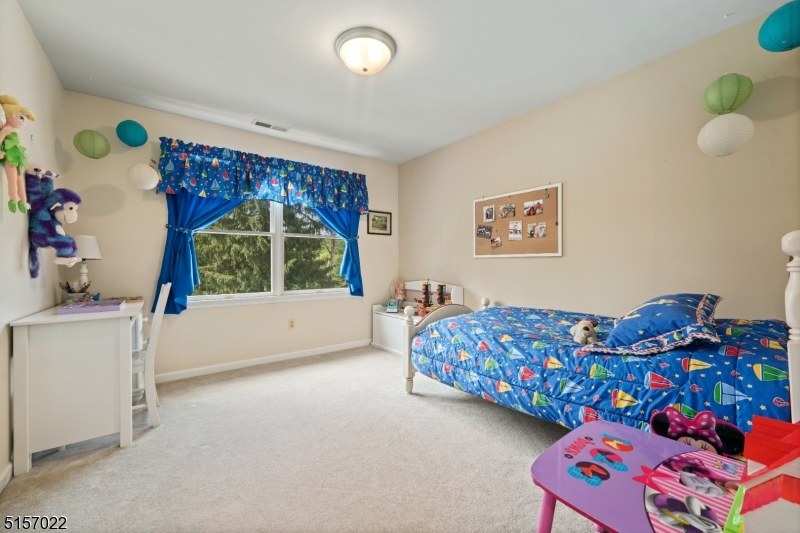 142 Old Turnpike Rd