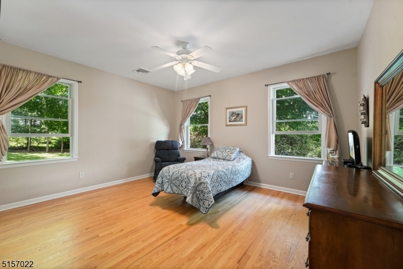 142 Old Turnpike Rd