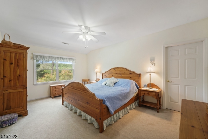 142 Old Turnpike Rd
