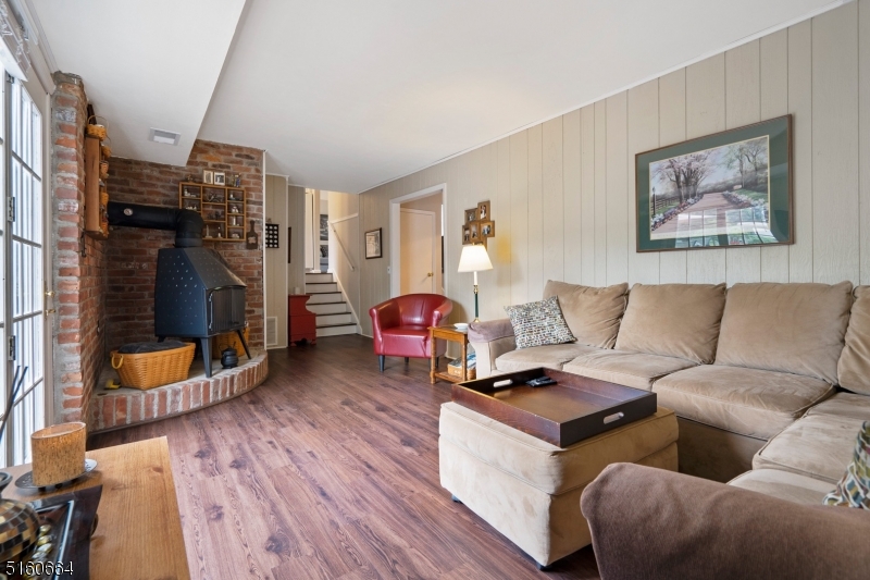 103 Countryside Dr