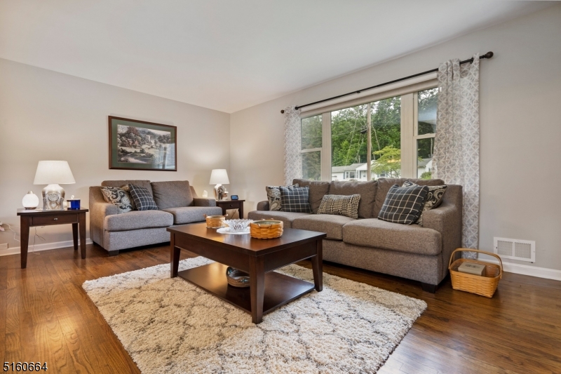 103 Countryside Dr