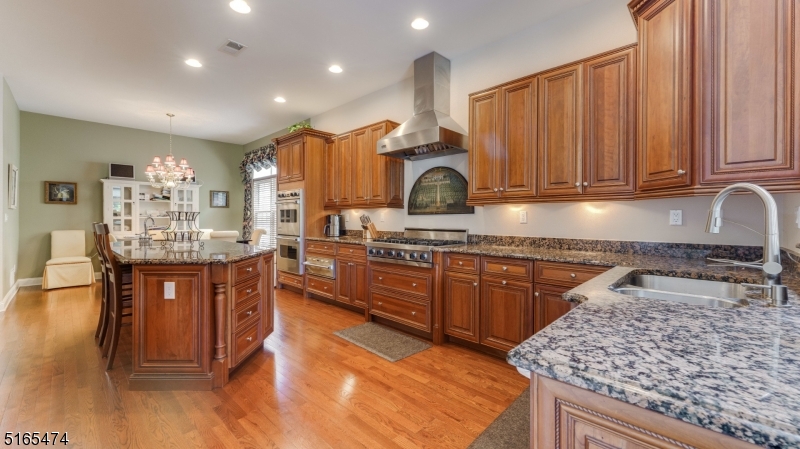39 Betsy Ross Dr