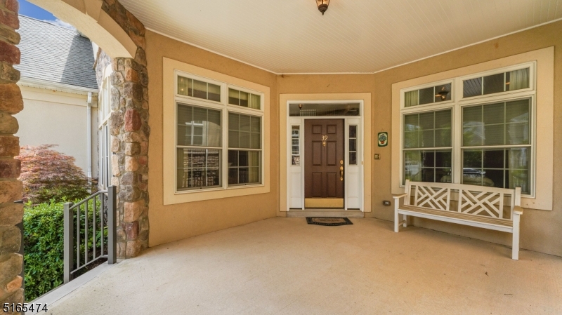 39 Betsy Ross Dr