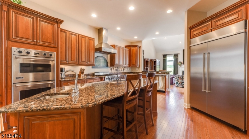 39 Betsy Ross Dr