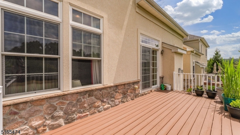 39 Betsy Ross Dr