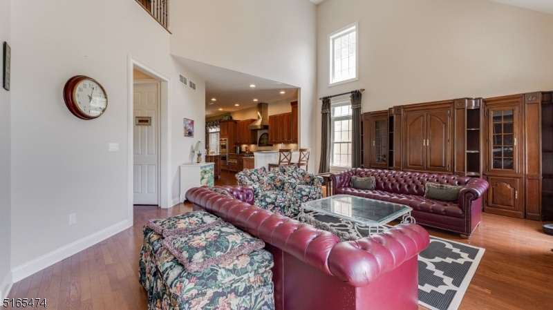 39 Betsy Ross Dr