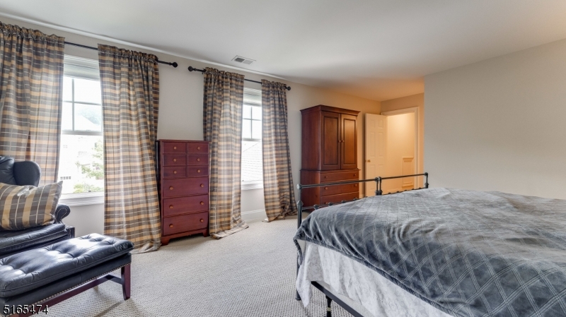 39 Betsy Ross Dr