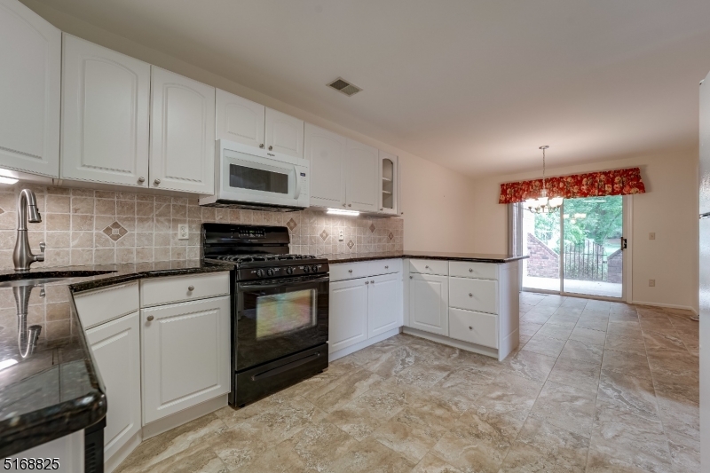 1805 Scarlett Dr