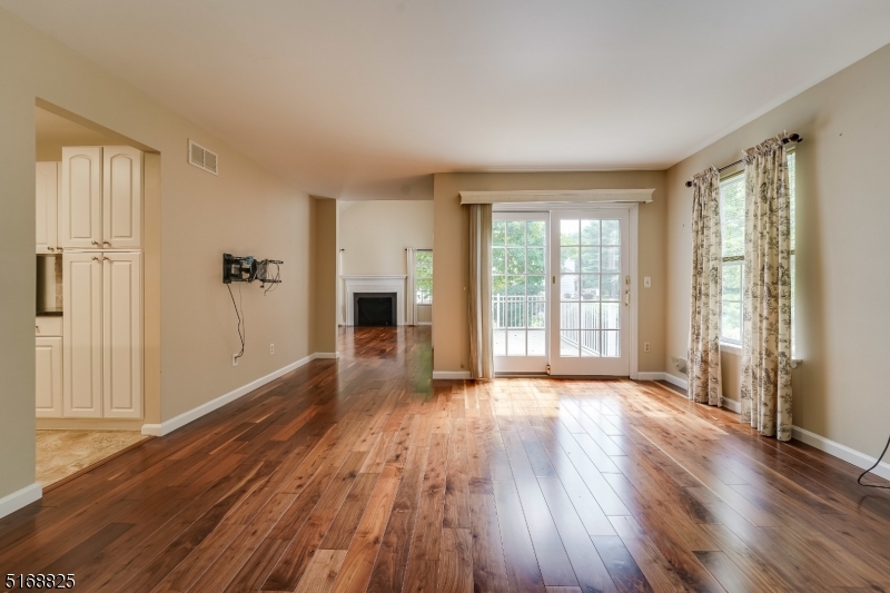 1805 Scarlett Dr