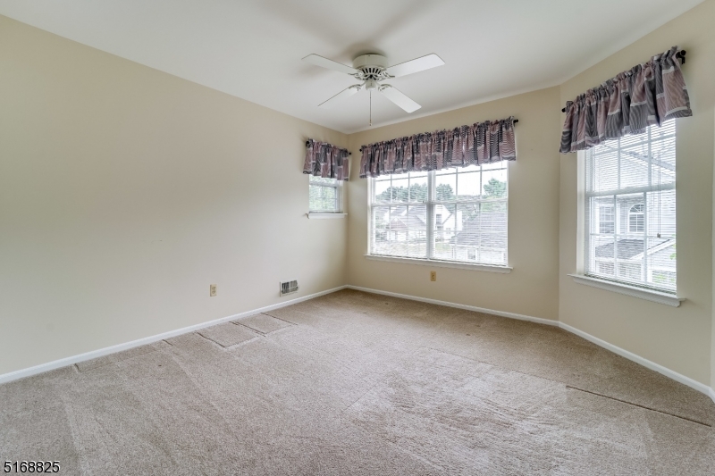 1805 Scarlett Dr