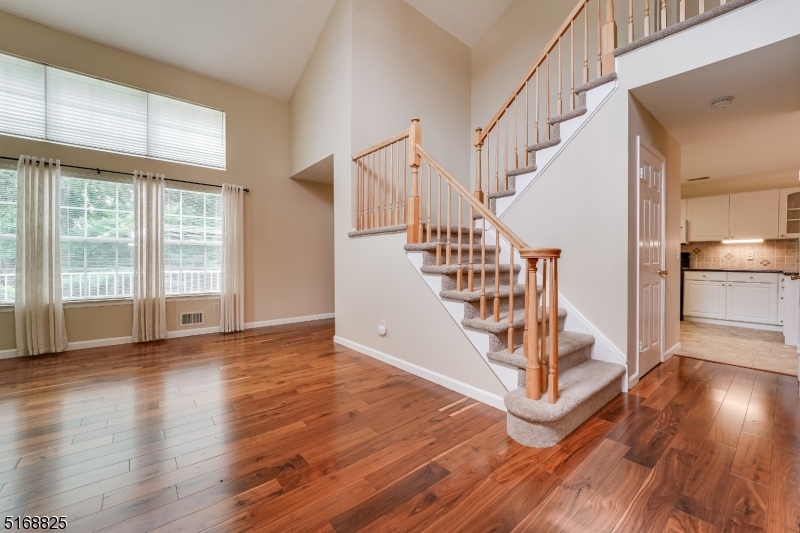 1805 Scarlett Dr