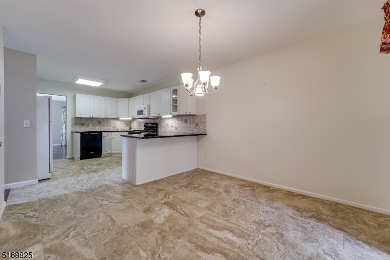 1805 Scarlett Dr