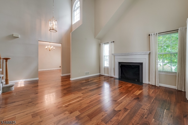 1805 Scarlett Dr