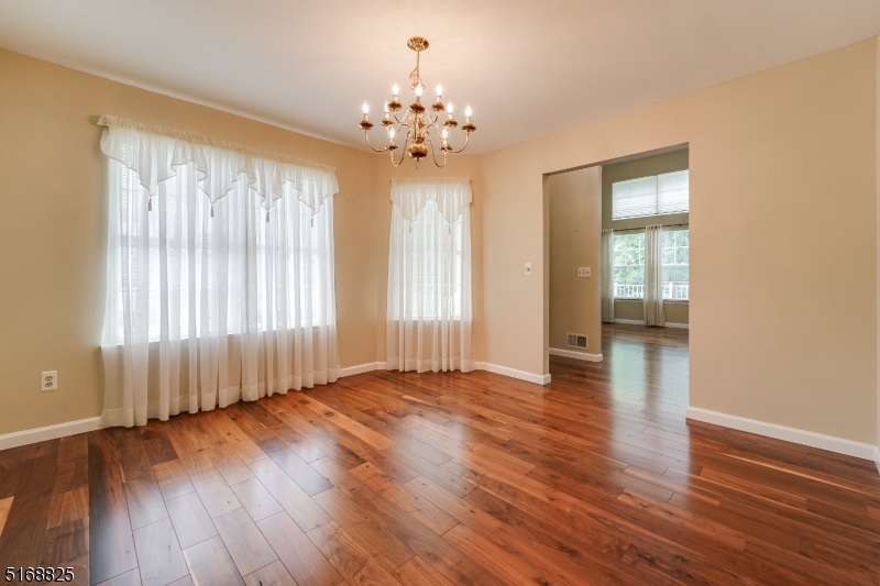 1805 Scarlett Dr