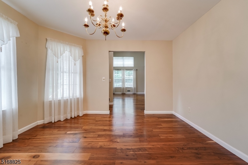 1805 Scarlett Dr