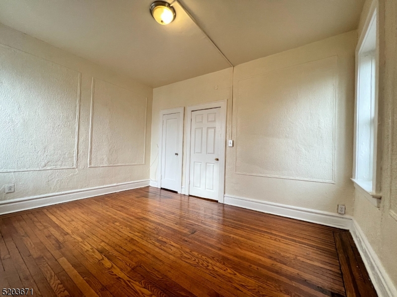 148 Chancellor Ave B9