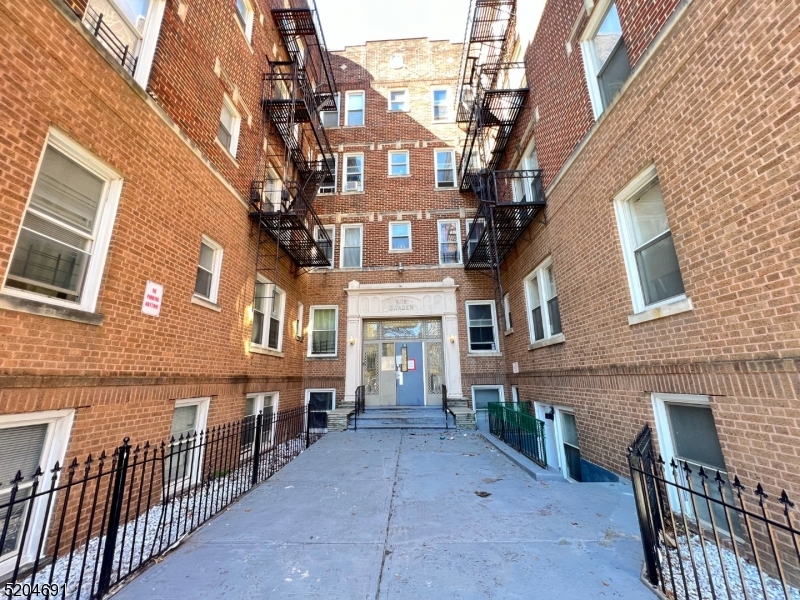 165 Augusta Street D6