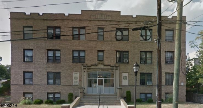 1600 Maple Ave C3
