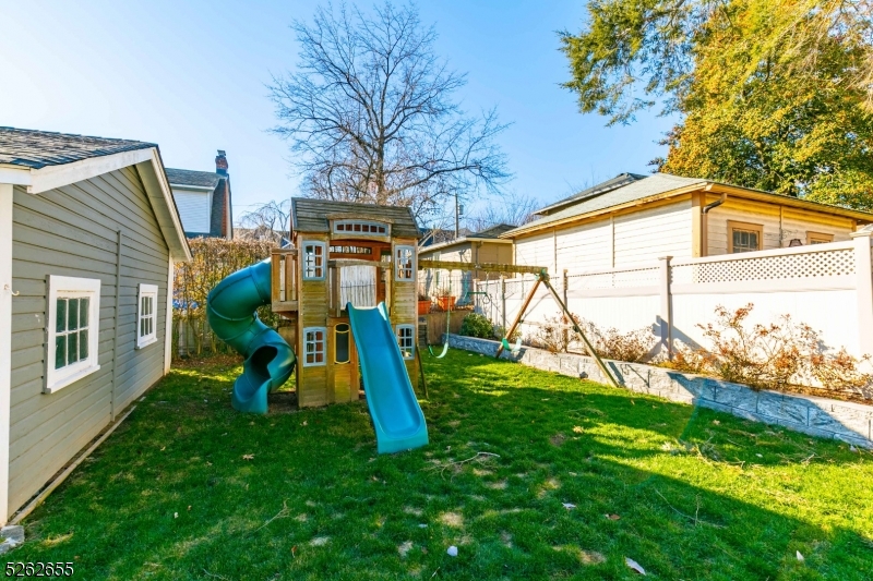 12 Winslow Pl