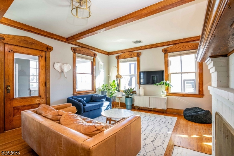 12 Winslow Pl