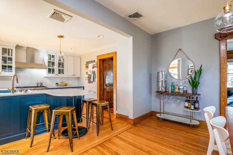 12 Winslow Pl