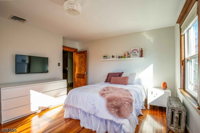 12 Winslow Pl