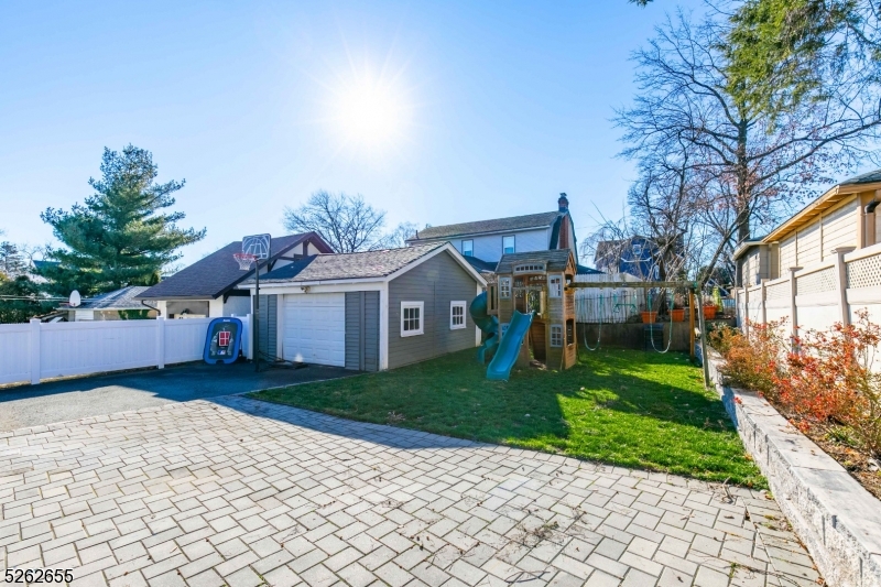 12 Winslow Pl