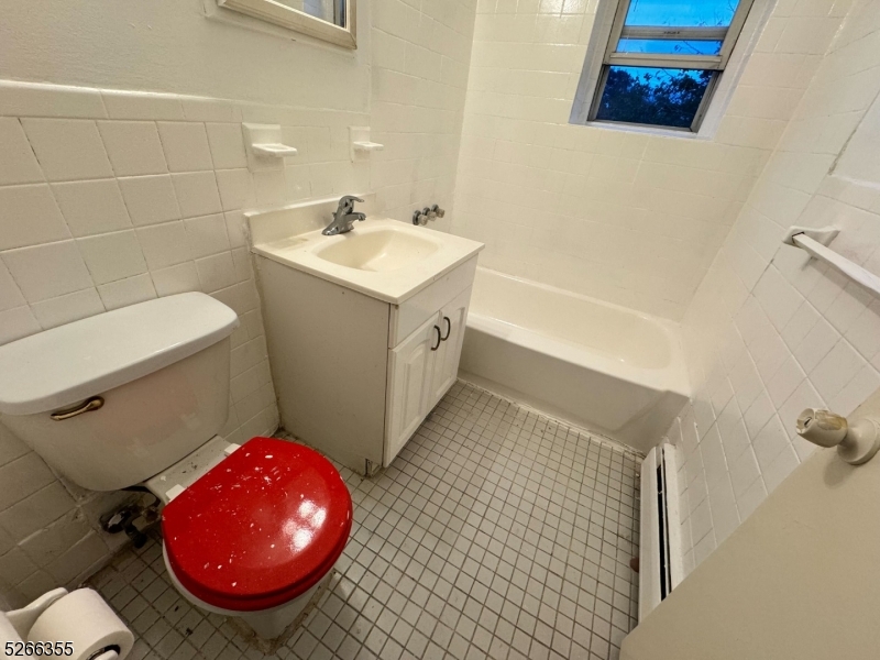 58 Underwood St Unit: C2