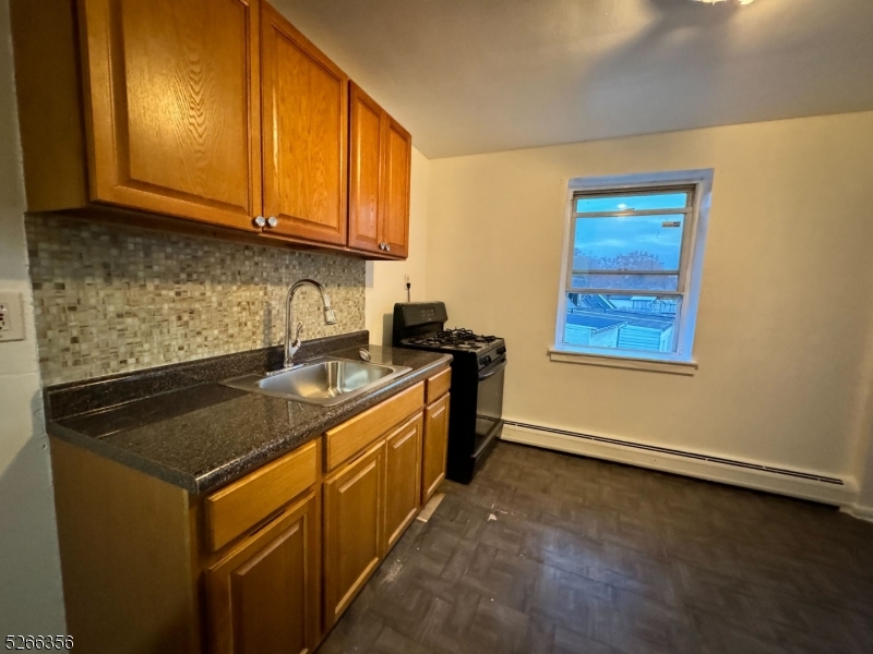 58 Underwood St Unit: A5