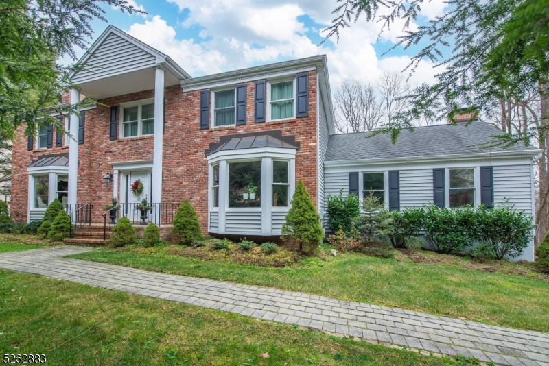 61 Longview Ave
