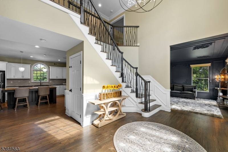 1 Elaine Ct