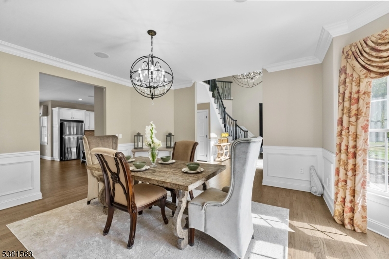 1 Elaine Ct