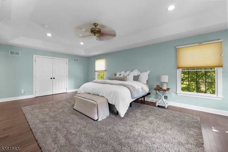 1 Elaine Ct