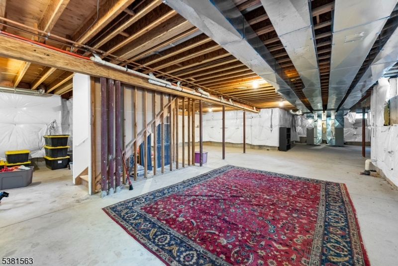 1 Elaine Ct