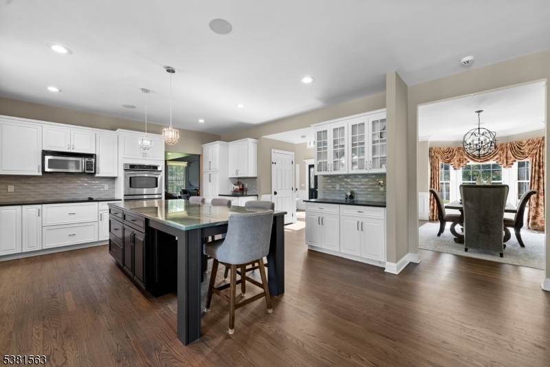 1 Elaine Ct