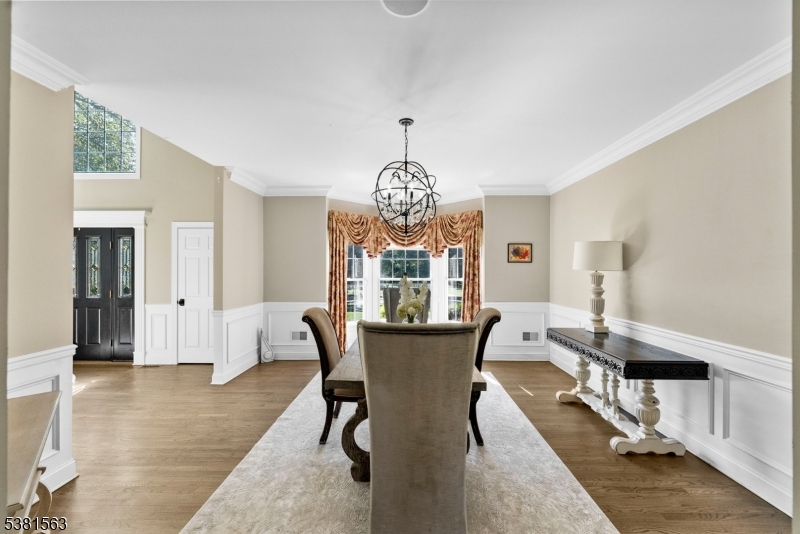 1 Elaine Ct
