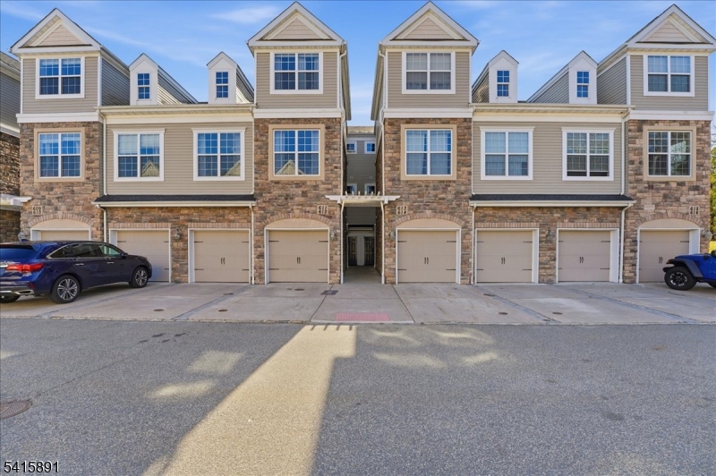 612 Lopez Ln