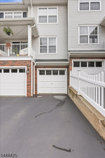604 Knollwood Ct