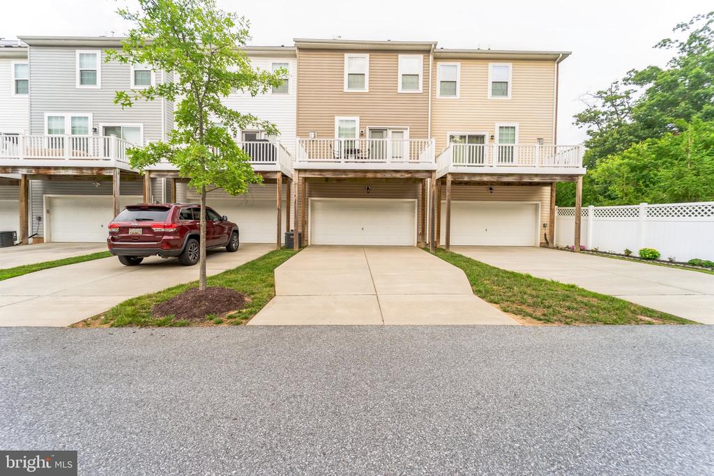 503 Brownstone Ct