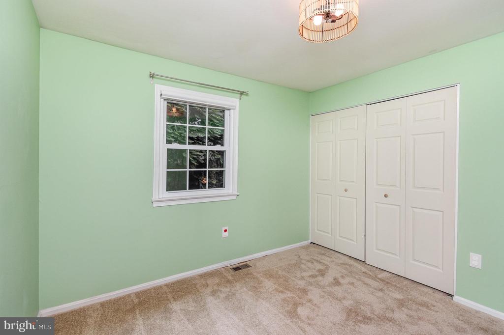 5801 HUMBLEBEE RD