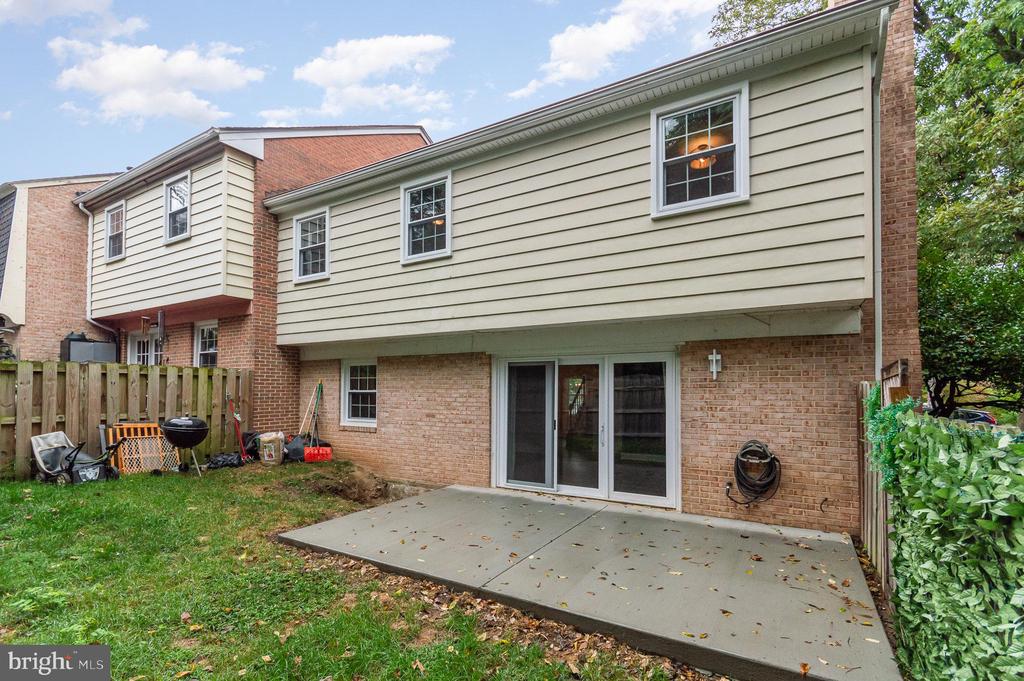 5801 HUMBLEBEE RD