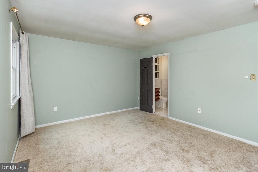 5801 HUMBLEBEE RD