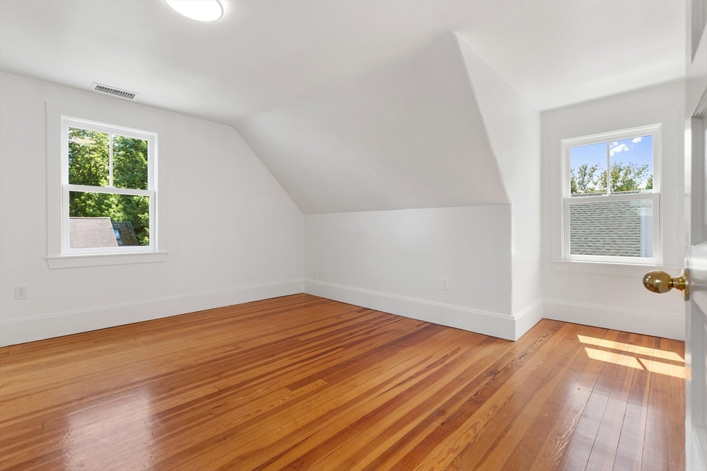 8 Jackson Ct