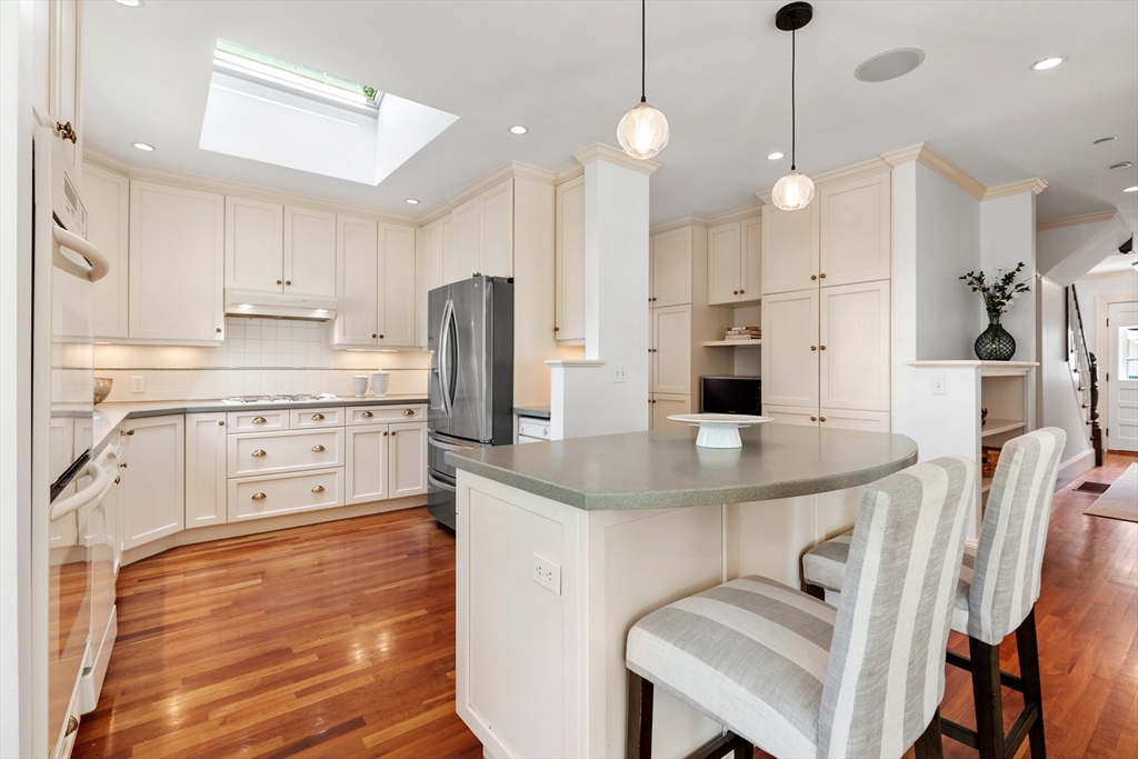 8 Jackson Ct