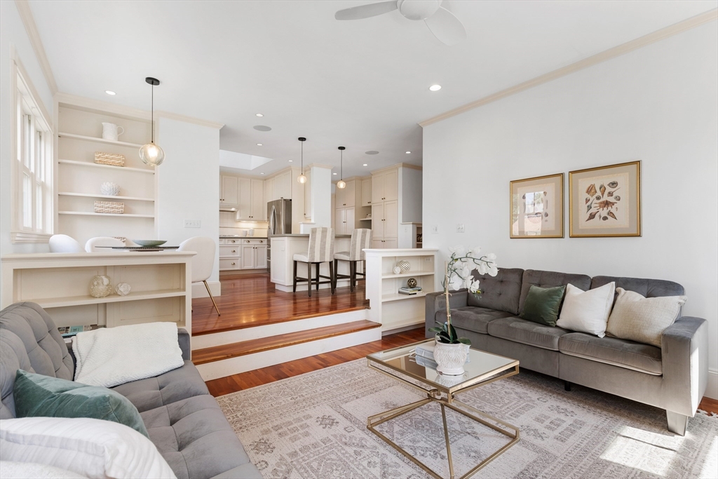 8 Jackson Ct