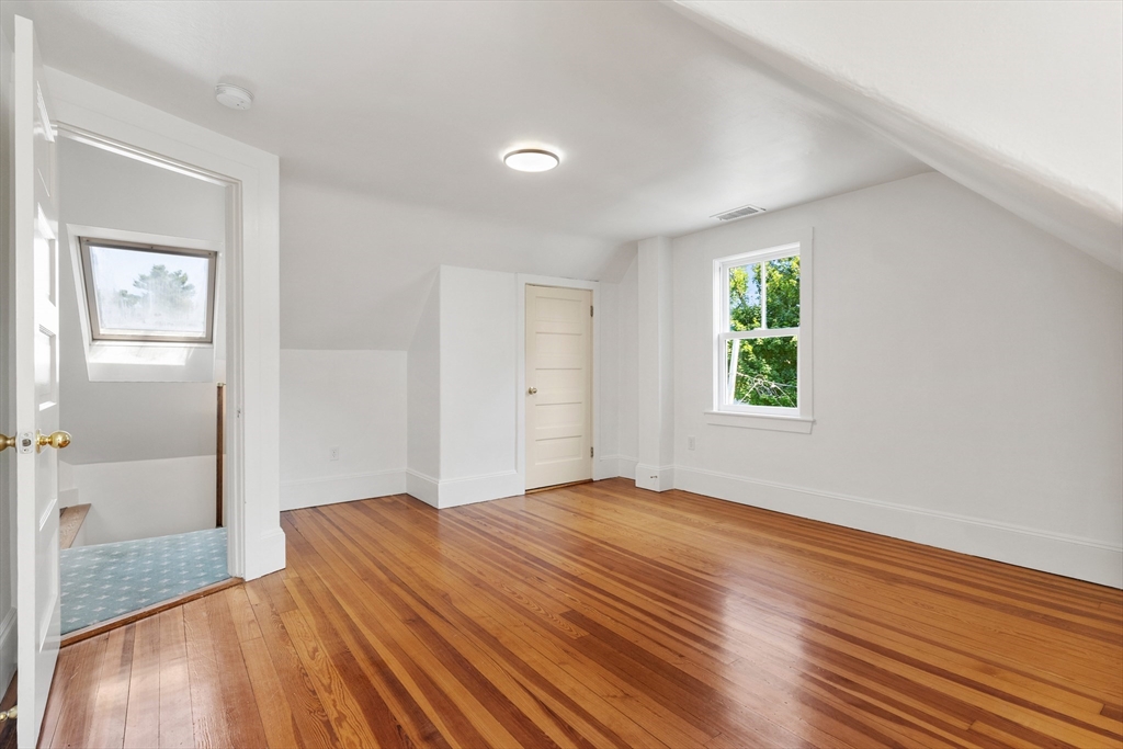 8 Jackson Ct